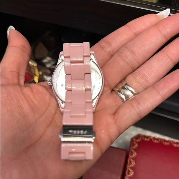 Fossil Pink Watch with Crystal Details - Picture 4 of 4